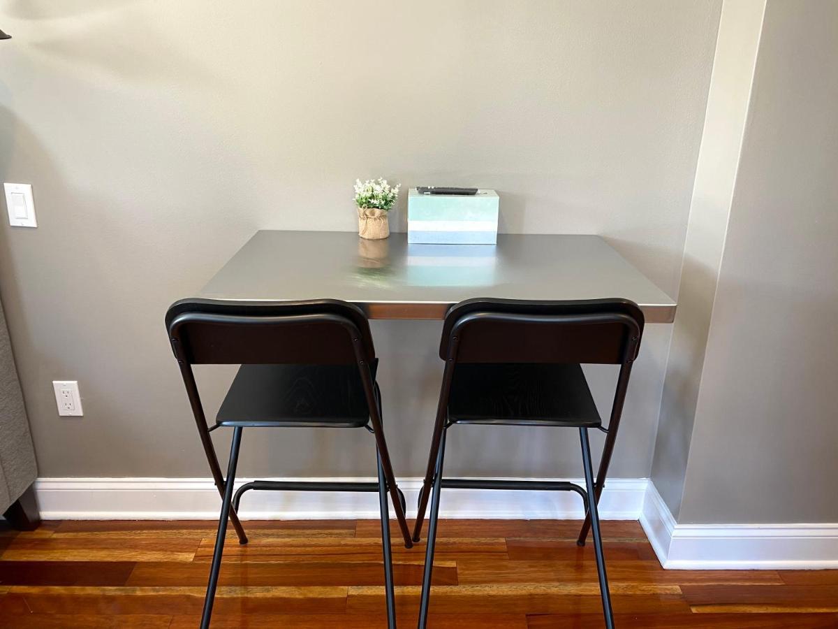 Alina & Fanny - Philadelphia 1224 Mt Vernon St 외부 사진
